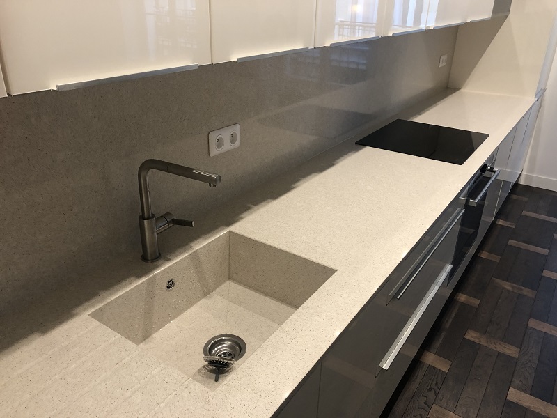 Plans de travail en quartz sur mesure et personnalisés pour votre