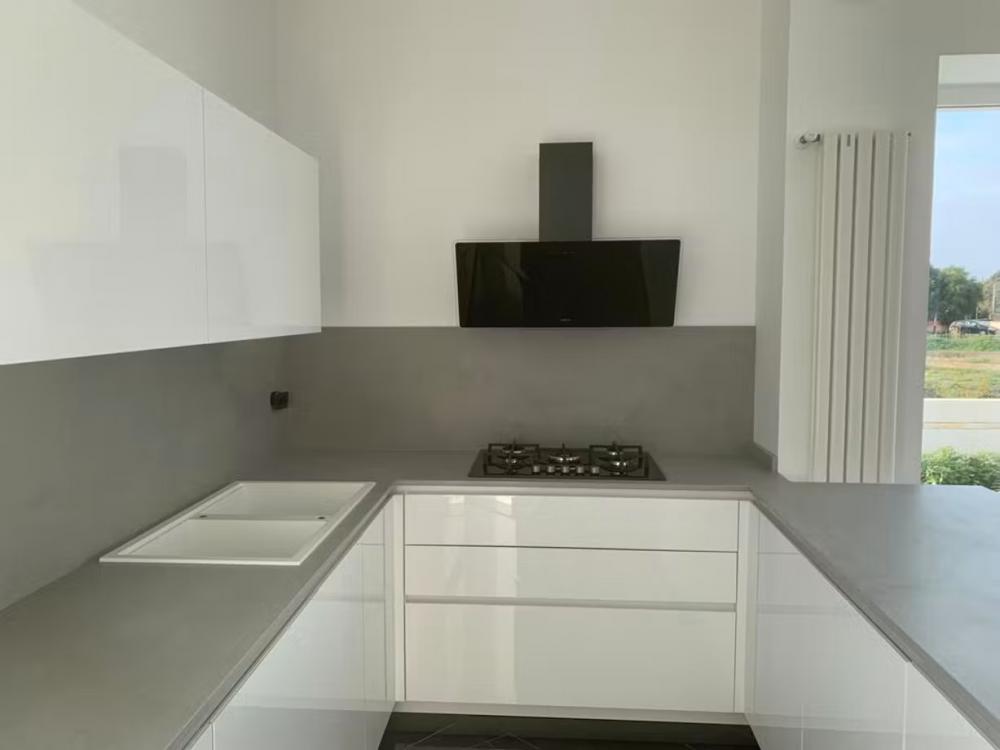 Plan de travail en céramique Dekton sur mesure pour votre cuisine ou